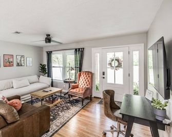 Relaxing Rancher - 30m To Downtown Nash - Gallatin - Wohnzimmer