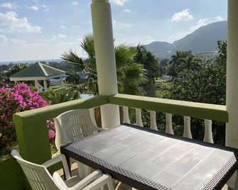 Perfect 1-bedroom unit with outdoor pool - Frigate Bay - Balkon