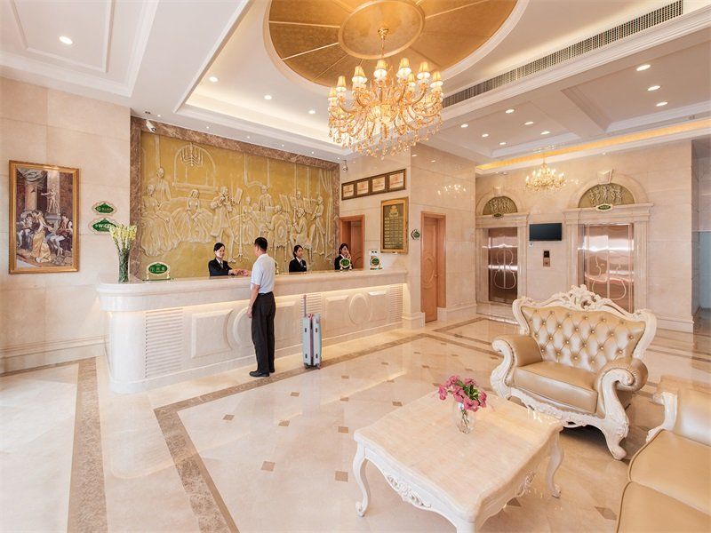Vienna Hotel Shenzhen Baoneng City Plaza thumbnail 2