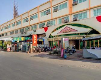 Hotel Kamini - Pimpri - Chinchwad - Edificio