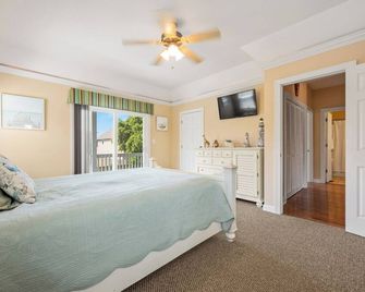 Sounds Good, 06. Miles from the Beach, 3 Bedroom Kill Devil Hills Vacation Home - Kill Devil Hills - Bedroom