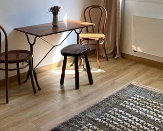 Chez Léo, Charme et Confort 5 min Gare 10 min Vieux Port - Marseille - Ruokailuhuone