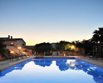 Finca Hotel Ses Cases Noves - Sant Llorenç des Cardassar - Piscina