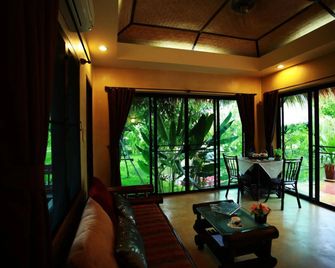 Ingnatee Resort - Pathum Thani - Sala de estar