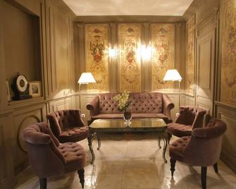 Hôtel Restaurant Spa Le Sauvage - בזאנסו - טרקלין