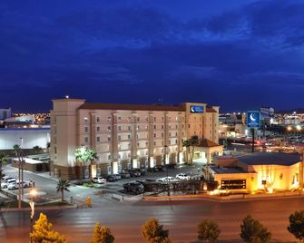 Hotel Mesaluna Near American Consulate - Ciudad Juárez - Bygning