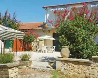 Lovely Home In Caromb With Wifi - Caromb - Patio