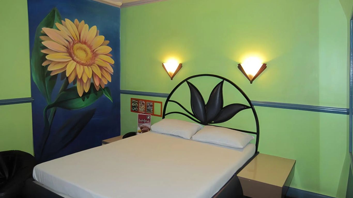 هالينا درايف إن هوتلز - ستيشن ميسا