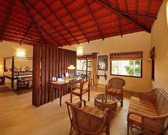 Raindrops Resorts Wayanad - Sultan Bathery - Restaurant