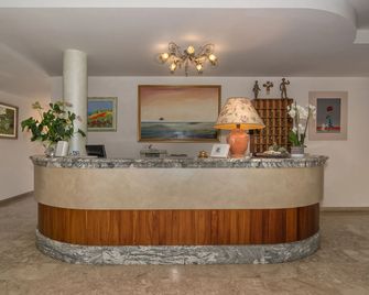 Hotel Il Caravaggio - Pietrasanta - Vastaanotto