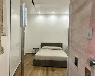 Le Stanze Ritrovate - Trani - Habitación