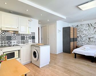 Hôtel le Florian - Cannes - Cocina