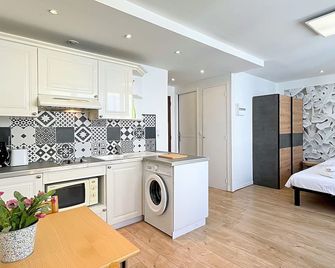 Hôtel le Florian - Cannes - Kitchen