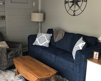 Cozy 1-bedroom Apartment in Charming Middletown, PA - Middletown - Huiskamer