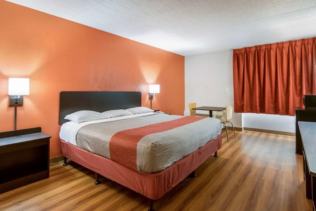 Motel 6 New Stanton, Pa