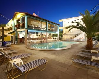 Hanioti Grand Victoria - Chaniotis - Piscine