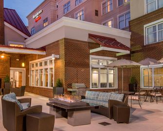 Residence Inn by Marriott Chesapeake Greenbrier - Chesapeake - Patio