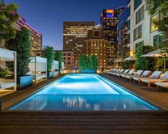 The Laura Hotel, Houston Downtown, Autograph Collection - Houston - Pool