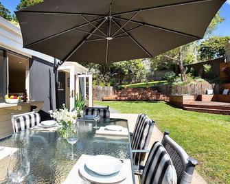 Portsea Escape - close to Portsea Hotel and bay beach, also pet friendly - Portsea - Patio
