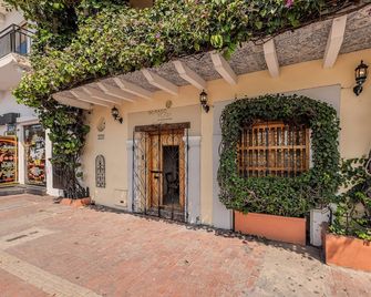 Hotel Dorado Plaza Calle del Arsenal - Cartagena de Indias