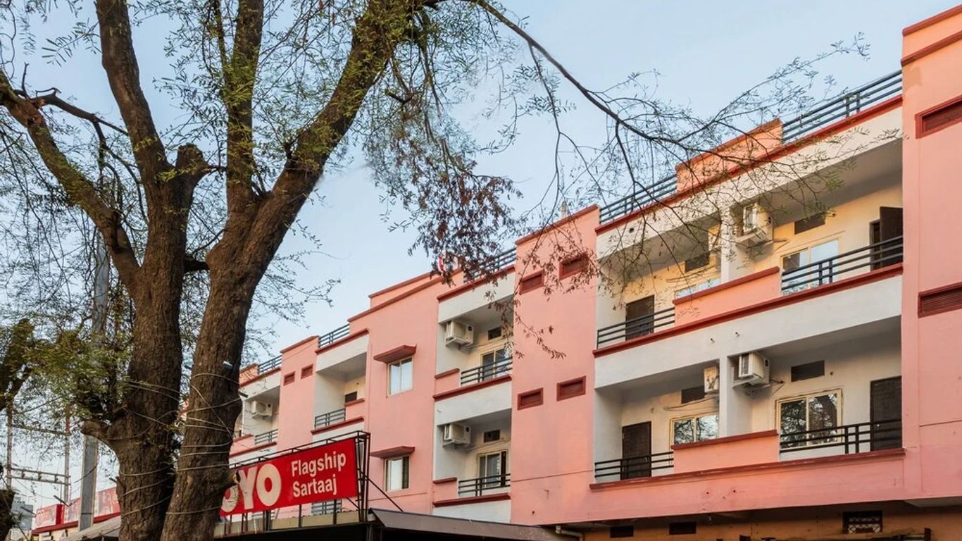 OYO Flagship 33019 Sartaaj