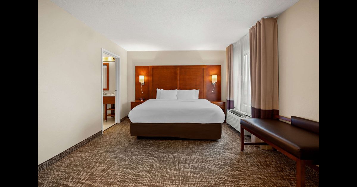 Comfort Inn and Suites Decatur-Forsyth in Forsyth, the United States ...