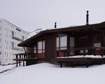 El Colorado Bungalows - Farellones - Edificio