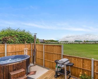 Outbak Shepherds Hut - Moreton-in-Marsh - Soverom