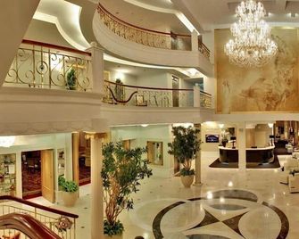 Hotel Mazurkas - Ozarow Mazowiecki - Hall d’entrée