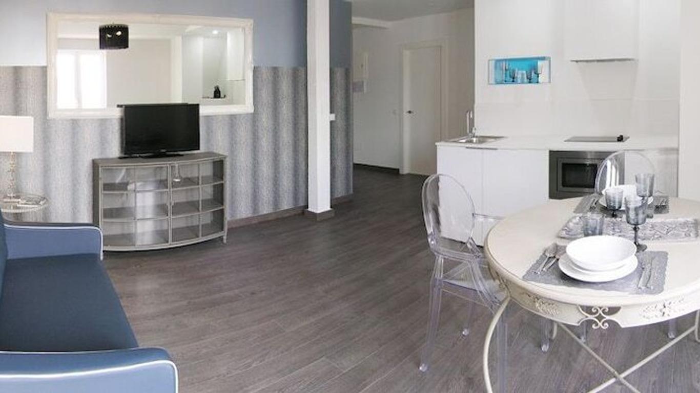 Los Balcones Del Arte