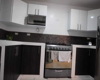 Apodaca house near the airport - San Nicolás de los Garza - Küche