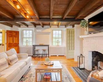 Downingtown Manor | 1900s Farmhouse w/ Creek Views - Downingtown - Living room
