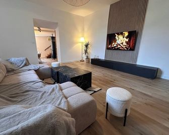 Gîte du Soleil Levant - Menétru-le-Vignoble - Sala de estar