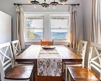 Cozy Andes Cabin with Scenic Views - Andes - Comedor