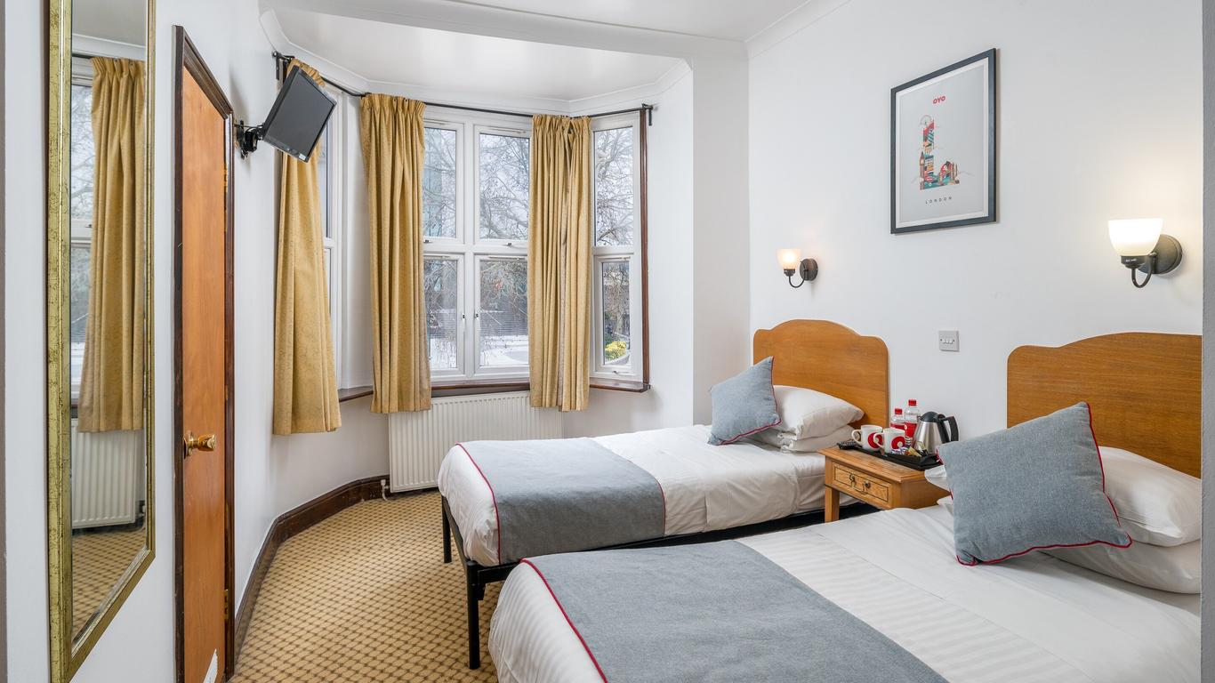 OYO Abbey Hotel, London Shepherd's Bush Market