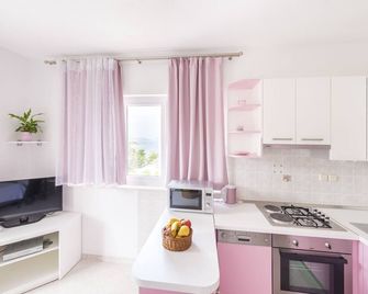 Apartments Nikolina - Hvar - Keuken