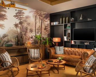NH Lyon Airport - Colombier-Saugnieu - Wohnzimmer