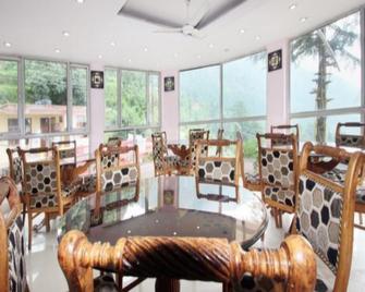 Anupam Resorts - Dharamshala - Restaurante