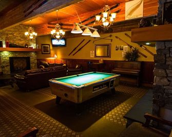 Grizz Hotel - Revelstoke