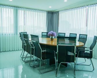 The Kinn - Bangkok - Sala de reuniones