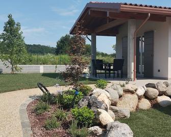 Memi's Home - villetta relax per famiglie con giardino - Gavardo - Patio