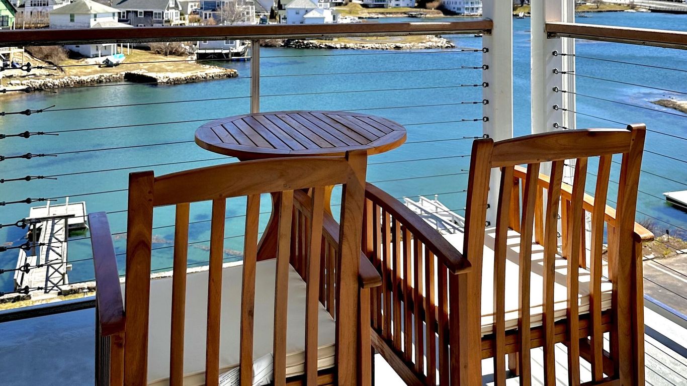 Harborage Inn on the Oceanfront