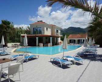 Sunrose Beach Aparthotel - Acharavi - Pool