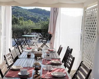 B&B with charm, quiet, kitchen, sw pool. - Grasse - Salle à manger