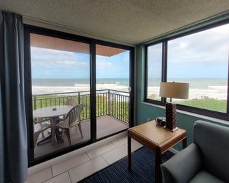 Comfortable 2 bedroom right on the beach - Indian Harbour Beach - Balcón