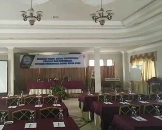 Kurnia Perdana Hotel - Bandar Lampung - Sala de reuniones