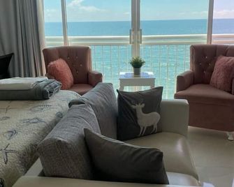 Hermoso Aparta- Estudio Frente Al Mar - Santo Domingo - Living room