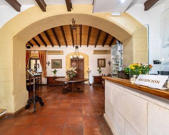 Finca Hotel Rural Predio Son Serra - Muro - Receptie