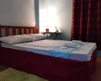 Ez & V Guesthouse - Pagsanjan - Habitación