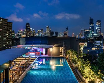 Mercure Jakarta Cikini - ג'קרטה - בריכה